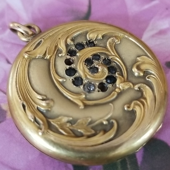 Antique Vintage Early 1900s W & SB Art Nouveau Gold Filled and Sapphire Locket - Picture 13 of 16
